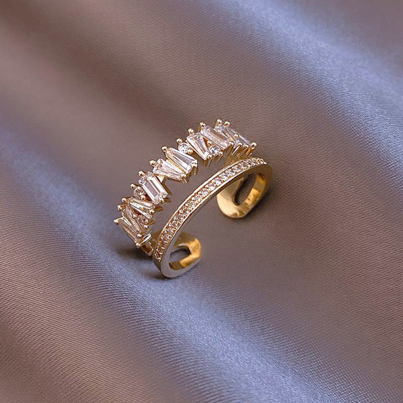 New Curve Inlaid Crystal Ring