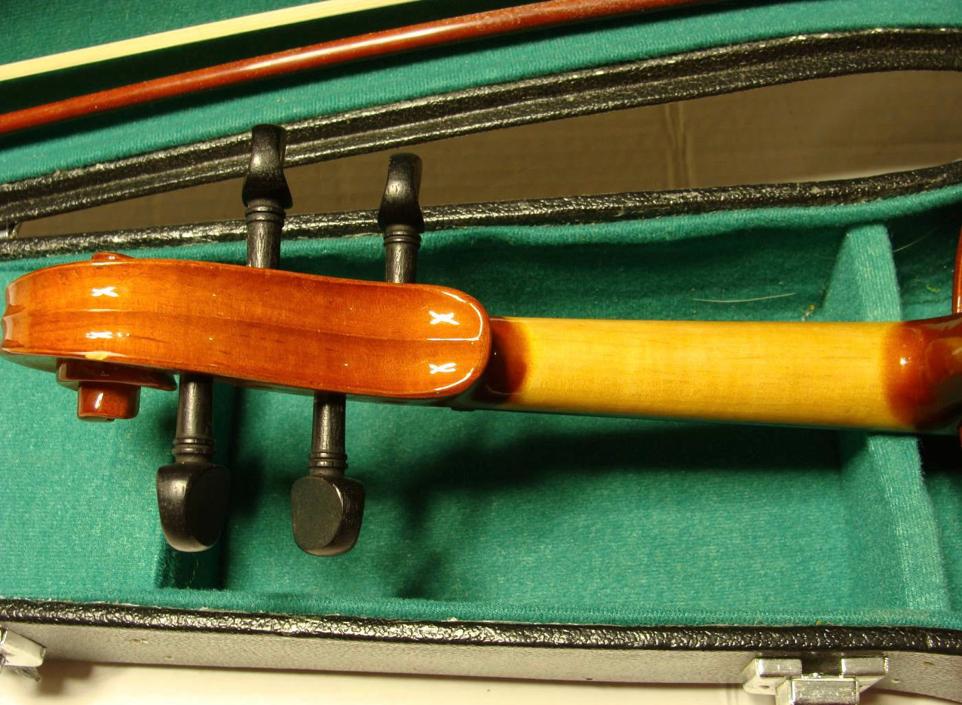 CORELLI 4/4 Violin with case and bow